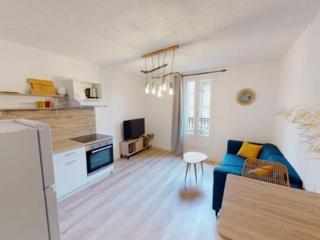 Appartement lumineux et moderne avec plein de charme à louer à Pézenas