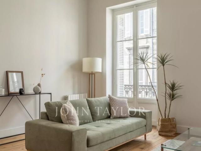 Appartement lumineux prestations anciennes – Saint Seurin John Taylor Bordeaux