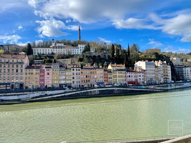 LYON 1, QUAI SAINT VINCENT, 147.88m²