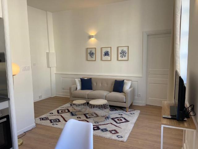 APPARTEMENT LYON 01 2 pièce s 31.88 m2