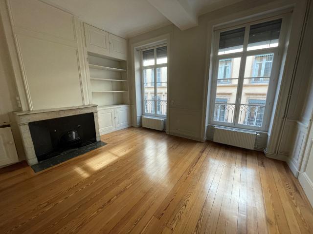 APPARTEMENT LYON 01 3 pièce s 69 m2