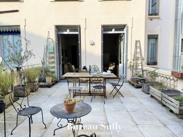 APPARTEMENT LYON 1 avec TERRASSE, BALCON et PARKING