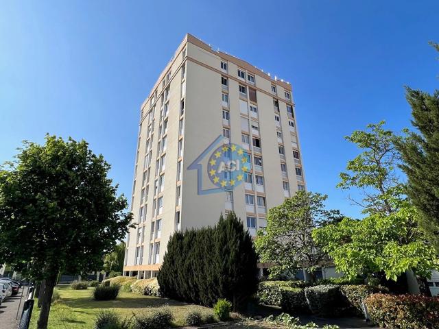Appartement Mantes La Ville 4 pièces 72.83m², 2 caves, box
