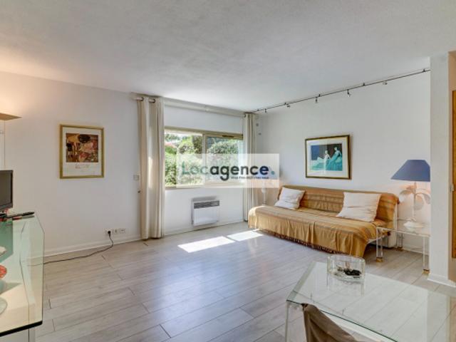 Appartement Mandelieu La Napoule 1 pièce s 38 m2 meublé. A