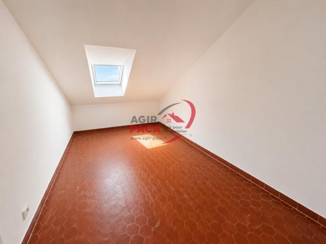 Appartement mansardé 3 pièces