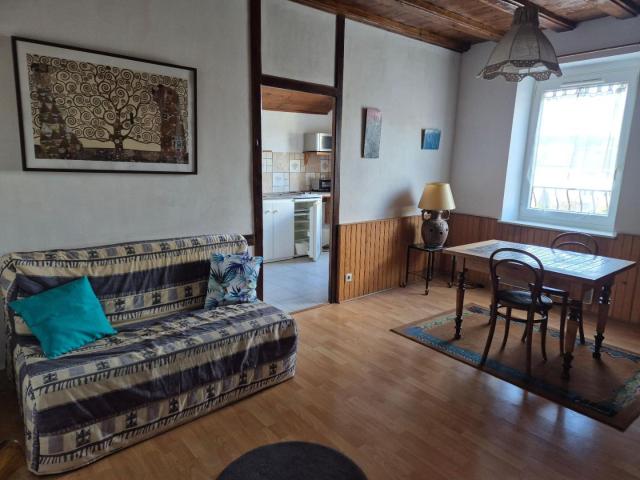 Appartement Martignat 1 pièce s 32.78 m2