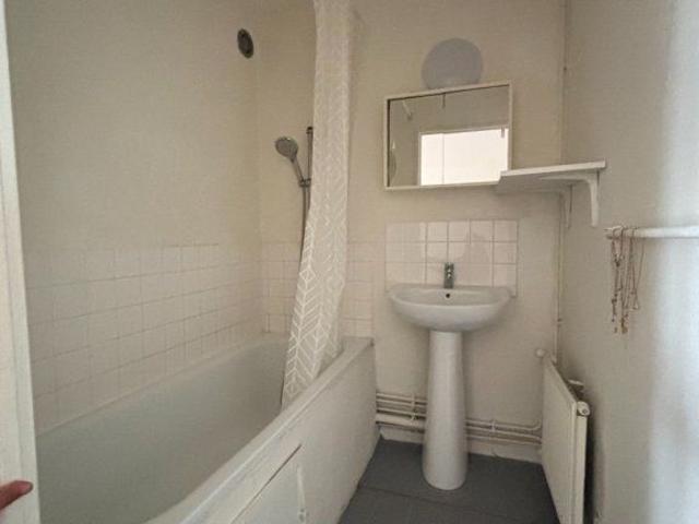Appartement Marquette Lez Lille 1 pièce s 27.43 m2