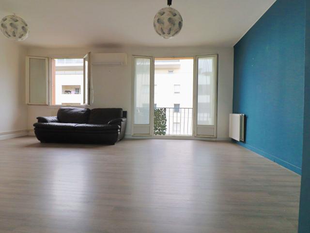 Appartement Marseille 3 pièce s spacieux, lumineux avec parking et balcon