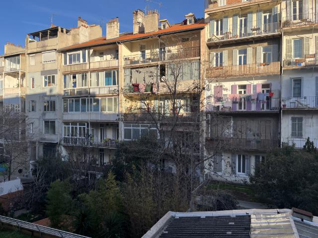Appartement Marseille 13005 46 m²