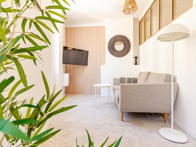 Appartement Marseille 2 pièces / Coup de coeur / Proche Réformée Rénové avec gout 13001