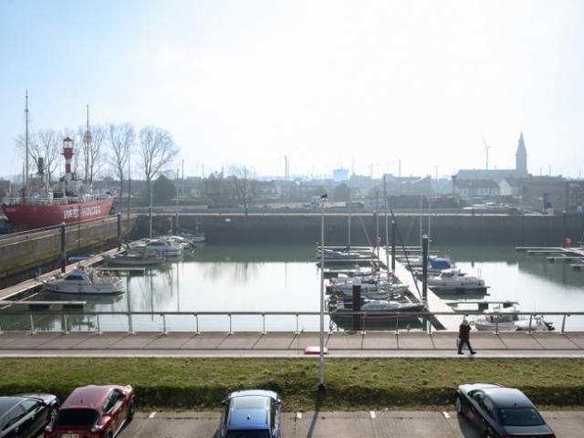 Appartement met 3 slaapkamer en zonneterras met zicht op.