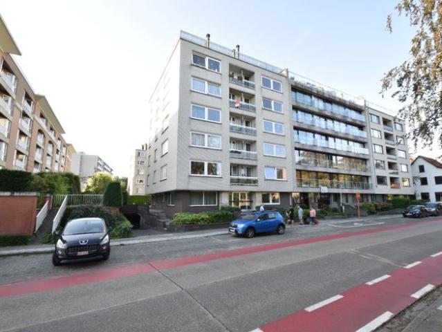 Appartement met 3 slaapkamers en gesloten garagebox op een