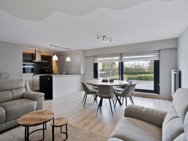 Appartement met 1 slaapkamer met ruim terras te koop in H.
