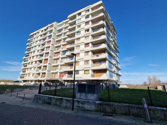 APPARTEMENT MET 1 SLAAPKAMER + 1 AFGESLOTEN SLAAPHOEK EN SU
