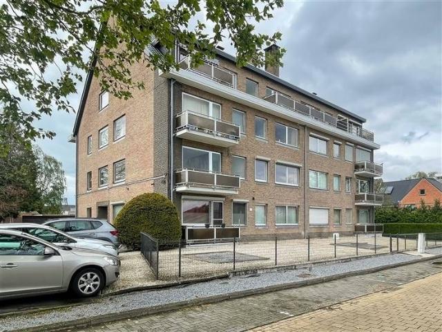 Appartement met 2 terrassen, 2 kelder bergingen en garage