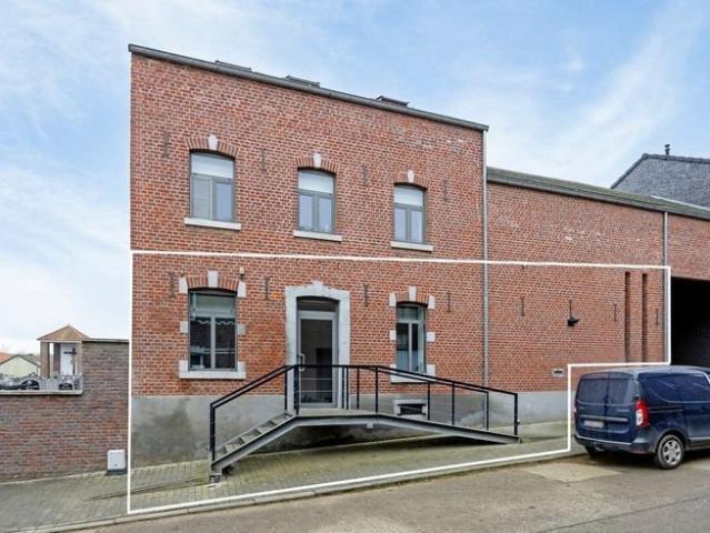 Appartement met 2 slaapkamers te koop in het rustig en la.