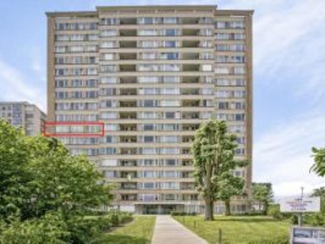 Appartement met 2 slaapkamers, terras en parking te koop