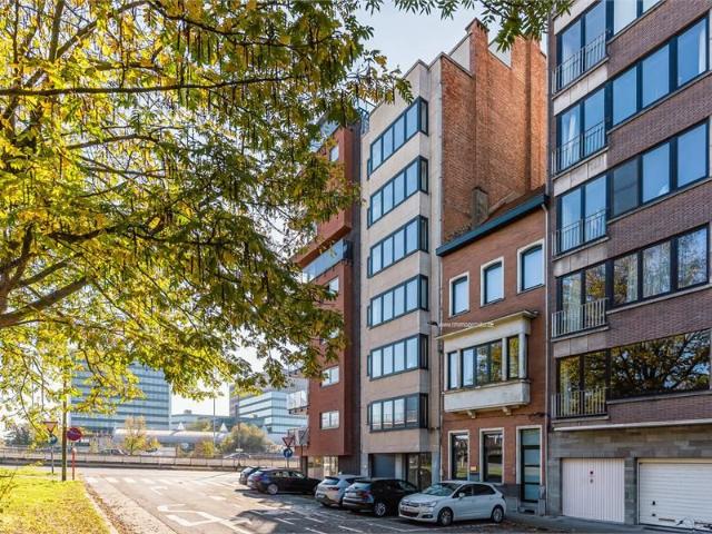 Appartement met 2 slaapkamers en terras nabij het Zuidpark