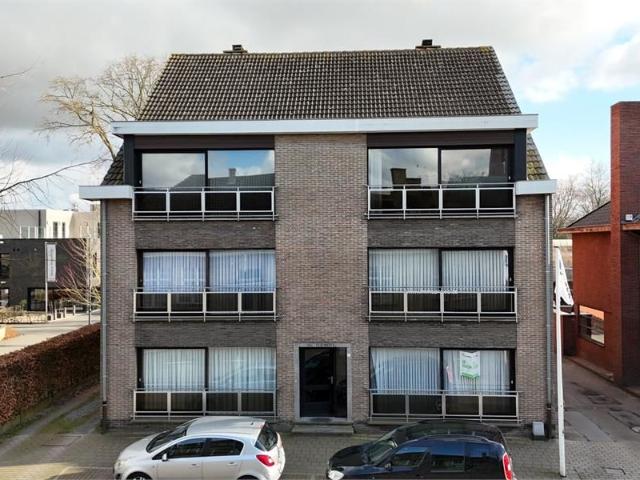 Appartement met 2 slaapkamers en garage in centrum Koekelare