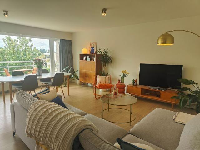 Appartement met 2 slaapkamers en garage te Sint Andries