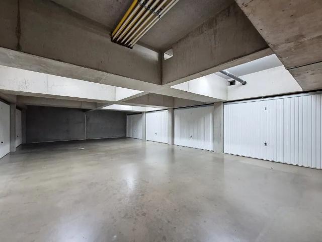 Appartement met 2 slpks & garage