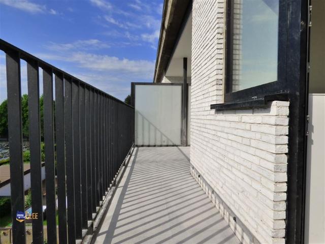 Appartement met 2 slpks, kelder en garage