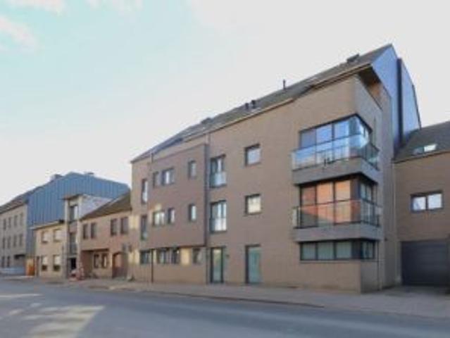 Appartement met groot zonnig terras