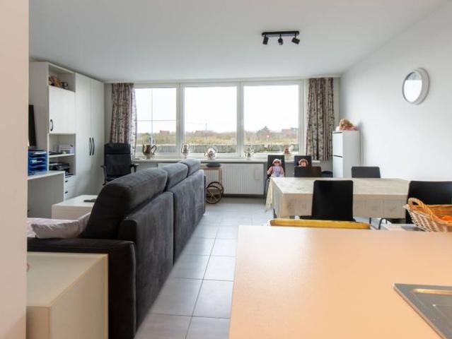 Appartement met grote slaapruimte te koop!