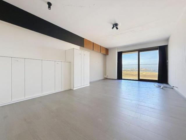 APPARTEMENT MET FRONTAAL ZEEZICHT