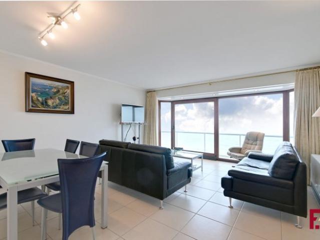 Appartement met frontaal zeezicht in Middelkerke 7e ver.