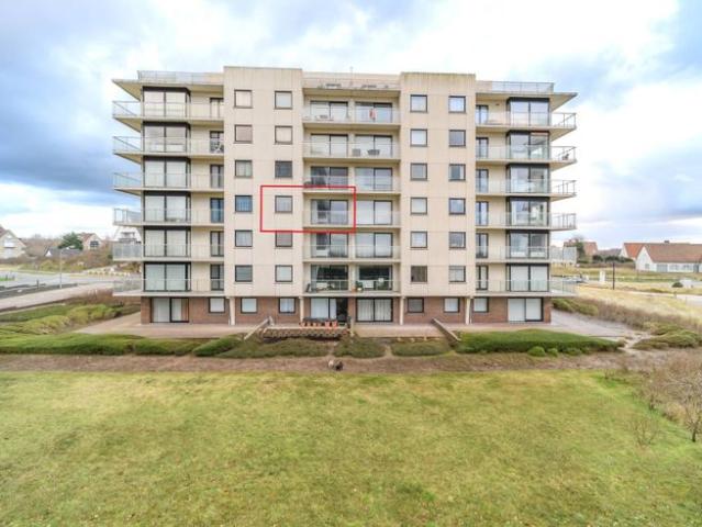 Appartement met frontaal zeezicht te De Panne