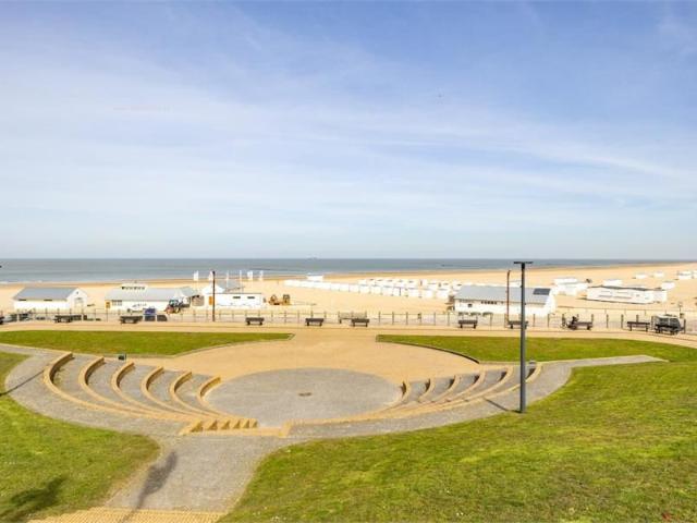 Appartement met prachtig zeezicht te koop in Duinbergen