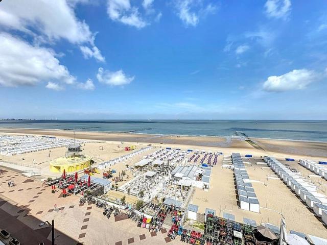 Appartement met frontaal zeezicht te koop nabij Knokke