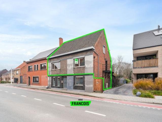 Te renoveren appartement gelegen in het centrum van Wielsbe…