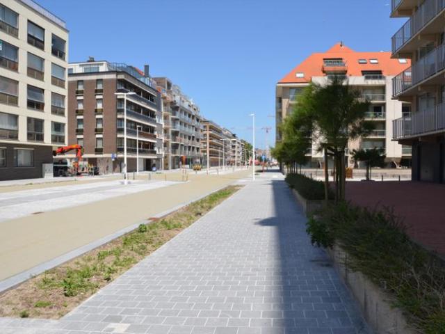 Appartement met terras aan de voor en aan de achterkant inc