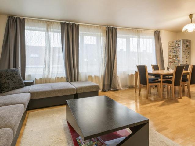 Appartement met zonnepanelen, warmtepomp en garagebox