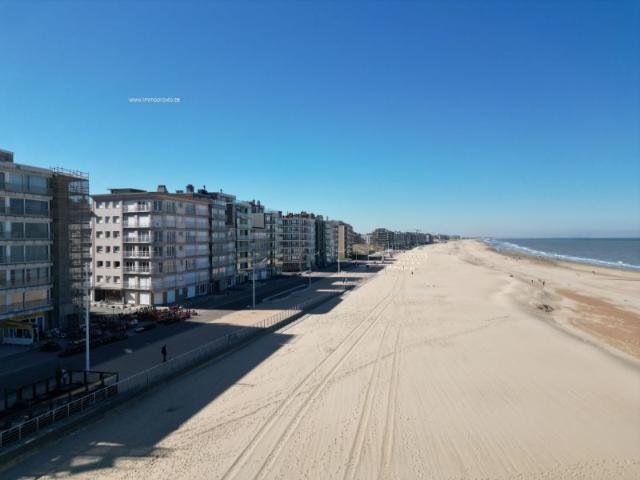 Appartement met zijdelings zeezicht