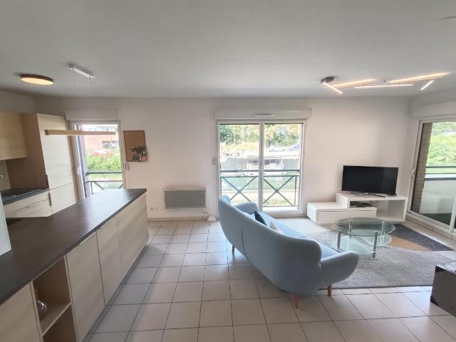 Appartement meublé 3 chambres, parking