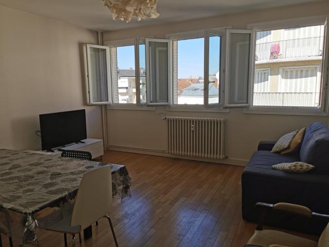 Appartement meublé 3 chambres proche République