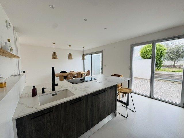 Appartement meublé 3 pièces 106 m²