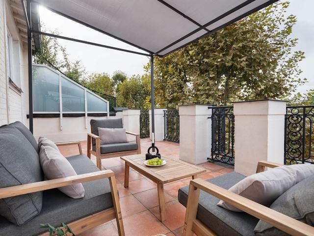 Appartement meublé 3 pièces 145 m²