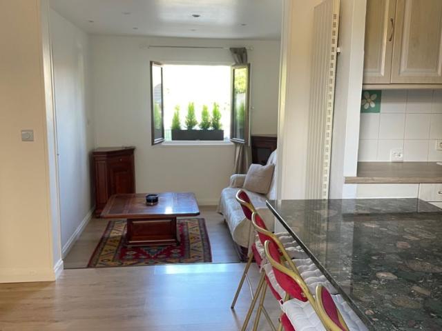 APPARTEMENT MEUBLE 3 PIÈCES 50 M² AVEC 2 CHAMBRES