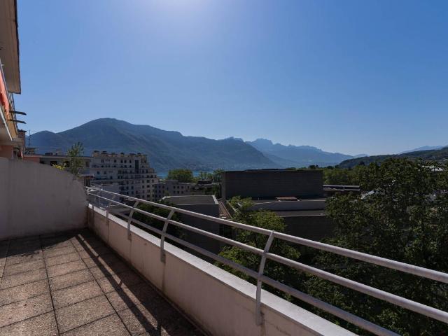 Appartement meublé 3 pièces 77 m²