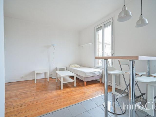 Appartement meublé 1 pièce studio 24.1m²