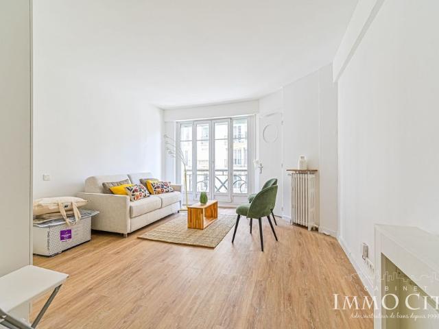 Appartement meublé 1 pièce studio 25.4m²