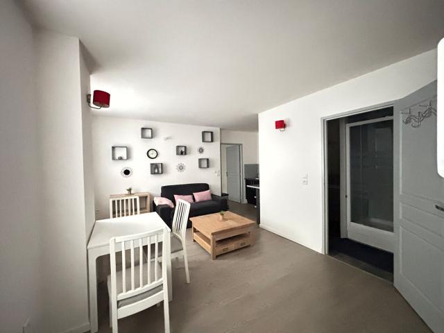 Appartement Meublé 2 Pièces / 31 m² / Reims Rue des Marmouzets
