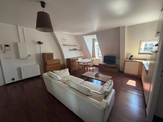 Appartement meublé 2 pièces 40m² 1798.00€ CC