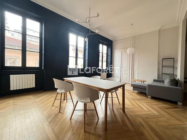 Appartement meublé 2 pièces 63 m²