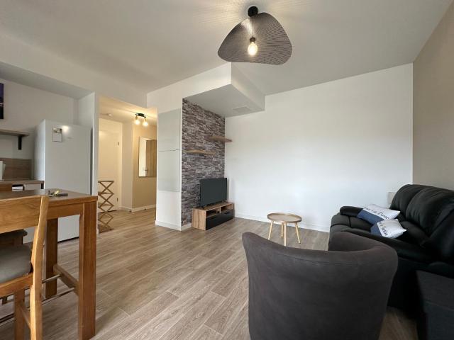 APPARTEMENT MEUBLÉ 2 PIÈCES CHERBOURG DISPONIBLE DE SUITE