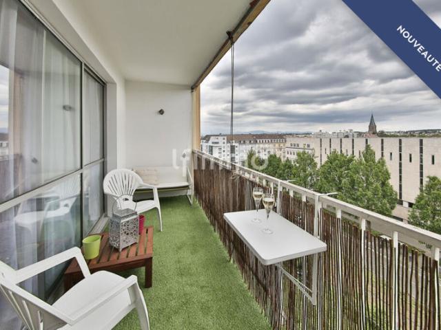 Appartement meublé 2 pièces au centre ville avec parking couvert